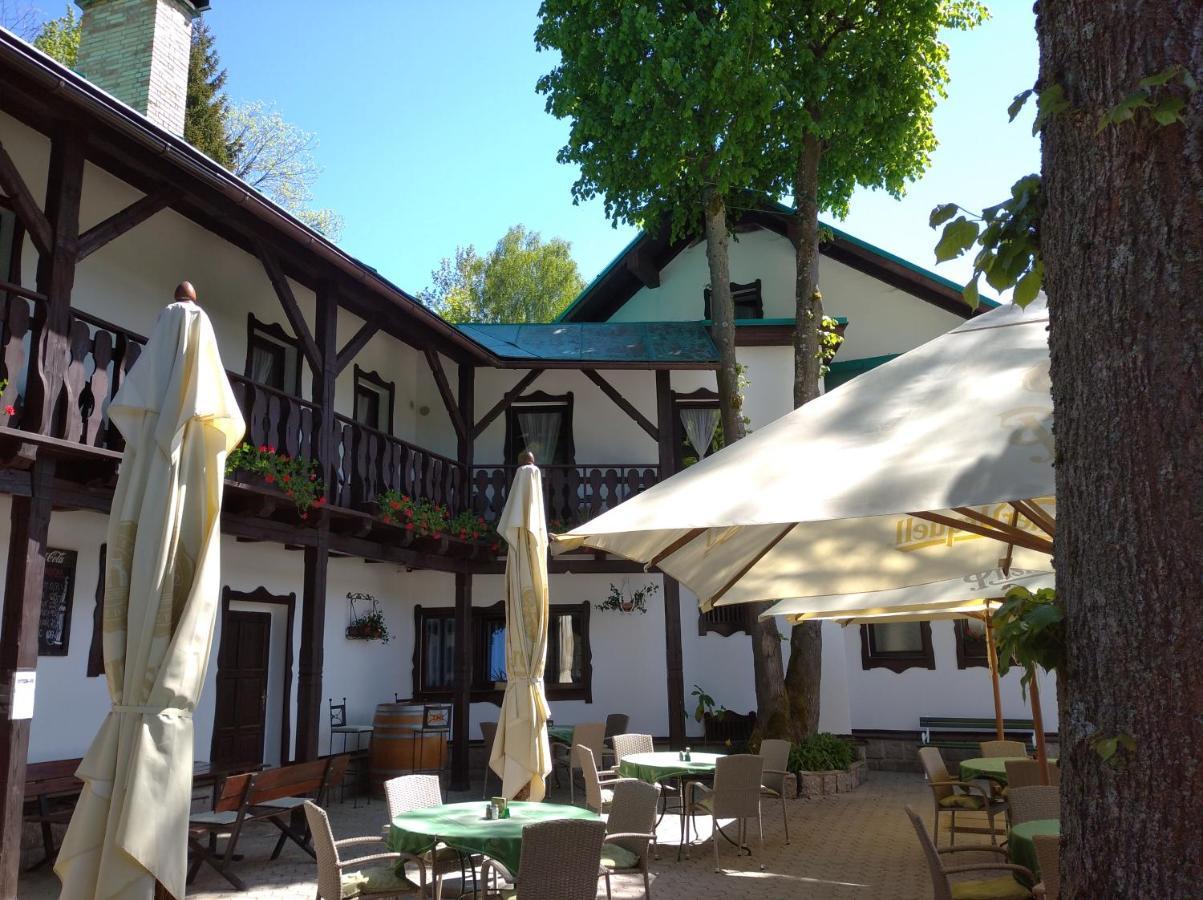 Hotel V Nebi Josefuv Dul Exterior foto
